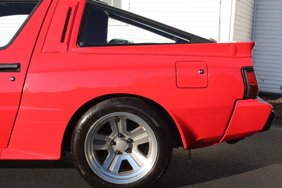 Детали экстерьера Chrysler Conquest TSi 1987 года  (фото 18 из 137)